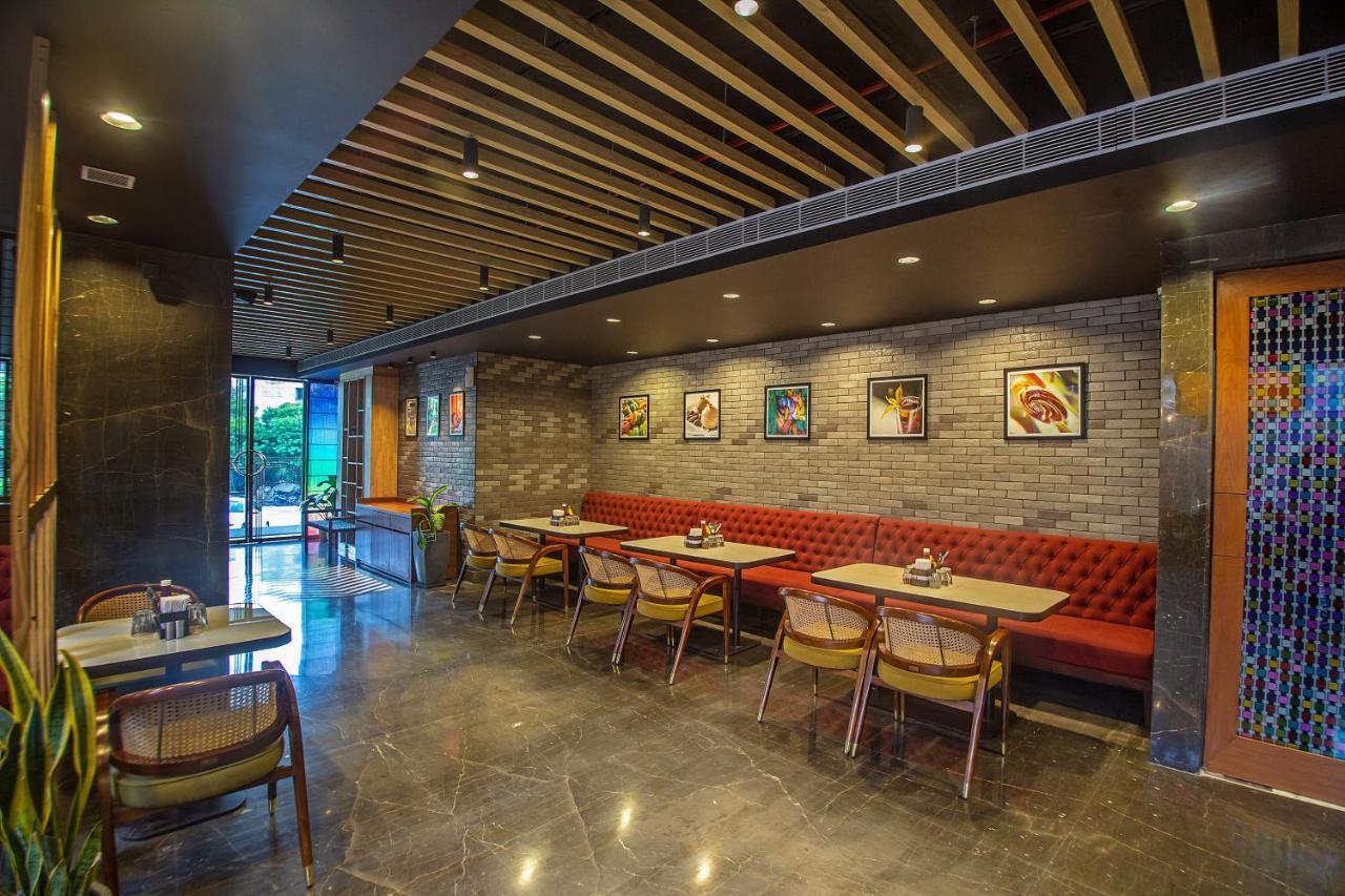 Inde Signature Jaipur Exterior photo